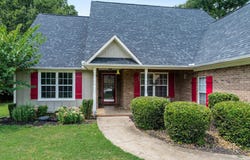 309 Laurelwood Drive, Boiling Springs, SC 29316