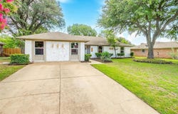 1227 Usher Street, Benbrook, TX 76126