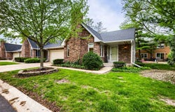 202 Stone Manor Circle, Batavia, IL 60510