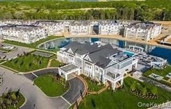 17101 Aspenwood Drive, Plainview, NY 11803