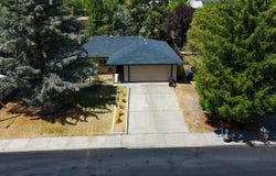 2650 SW Fissure Loop, Redmond, OR 97756