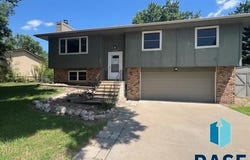4504 S Marion Rd, Sioux Falls, SD 57106