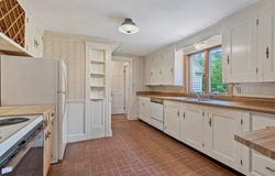 5 Phillips Road, Falmouth, ME 04105