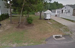 65 Essex Cir, Shirley, NY 11967