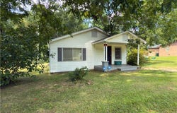 536 Stringer Weeks Road, Smiths Station, AL 36877