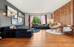 424 S 1St St, Lopatcong Twp., NJ 08865-1904