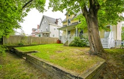 18 Colonial Road, Portland, ME 04102