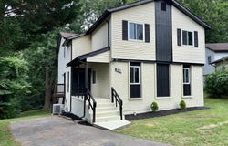 208 KEYES COURT, STERLING, VA 20164