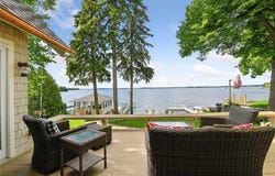 19820 Lakeview Avenue, Deephaven, MN 55331