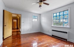 421 W JACKSON Parkway, Springfield, IL 62704