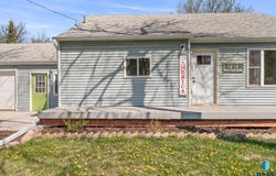 500 E Willow St, Harrisburg, SD 57032