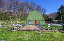 124 STONY HILL ROAD, QUARRYVILLE, PA 17566