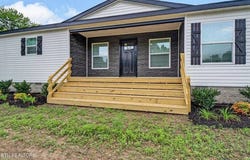 420 Southern Ln, Oneida, TN 37841