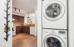 7621 Edinborough Way, Edina, MN 55435