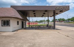 1907 W Oak Street, Palestine, TX 75801