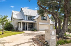 111 Kathleen Ave, La Grange, TX 78945