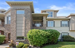 3053 W Drexel Ave, Franklin, WI 53132