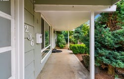 236 SE CLEVELAND AVE, Gresham, OR 97080