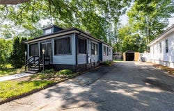 32 Sykes Street, Warwick, RI 02886