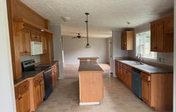 2192 SLACK RD, HODGENVILLE, KY 42748