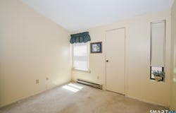 14 E Lake Drive, Middletown, CT 06457
