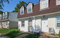 1842 DUTCH VILLAGE, LANDOVER, MD 20785