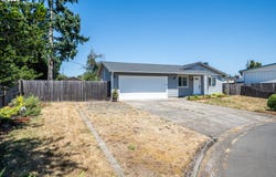 1181 S 39TH ST, Springfield, OR 97478