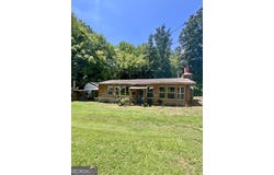81 Hughes Dairy, Lindale, GA 30147