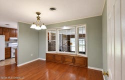 2049 Oakhurst Drive, Grenada, MS 38901