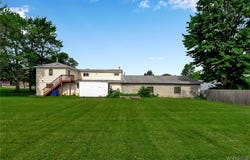 6665 Nash Road, Wheatfield, NY 14120