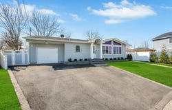 40 Pickwick Court, Hicksville, NY 11801