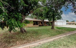 825 Vickie Drive, Azle, TX 76020