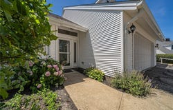 5760 Emerald Ridge unit: A, Solon, OH 44139