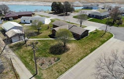 314 8th St., Springfield, SD 57062