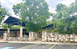 715 Hill Country Dr, Kerrville, TX 78028