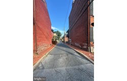 109 WASHINGTON STREET, HARRISBURG, PA 17104