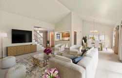 10109 N Gettysburg Ct, Mequon, WI 53092