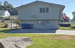 19 Glenwood Road, Waterford, CT 06385