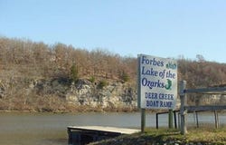 Lee Drive, Edwards, MO 65326