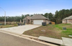 640 Statesman Drive, Byram, MS 39272