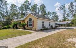 301 Ridge Lane, Douglas, GA 31533