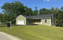 4 Lochview Drive, Lewiston, ME 04240