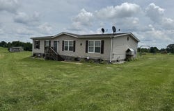 20 Robbie Ln, Pleasureville, KY 40057