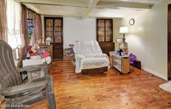 4203 Lees Ln, Louisville, KY 40216