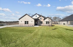 340 Slimp Bluff, Azle, TX 76020