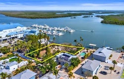 4851 Dolphin, FORT MYERS BEACH, FL 33931