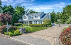 16 Laura Court, Mount Sinai, NY 11766