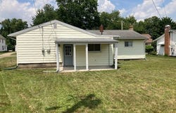 224 E Slingluff Avenue, Dover, OH 44622
