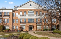 8600 LIBERTY ST #102, MANASSAS, VA 20110