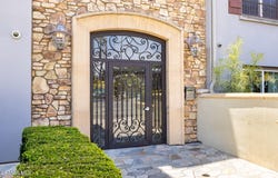 13200 Moorpark Street, Sherman Oaks, CA 91423